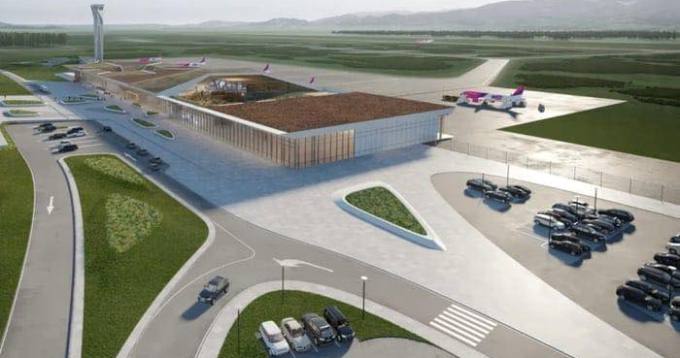Publikohen pamjet e Aeroportit te Kukesit- Rama: Perfundon vitin e ardhshem